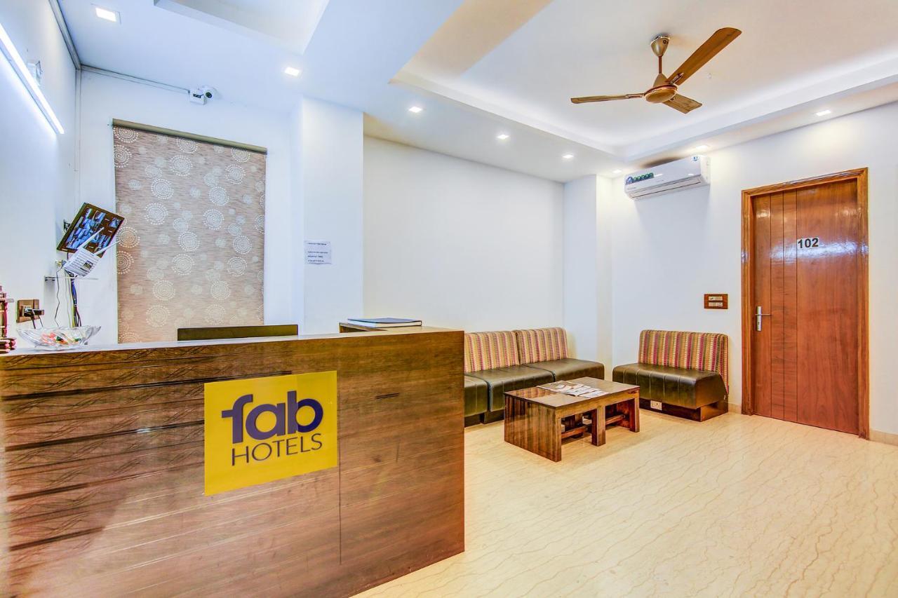 Fabhotel Floyd New Delhi Exterior photo